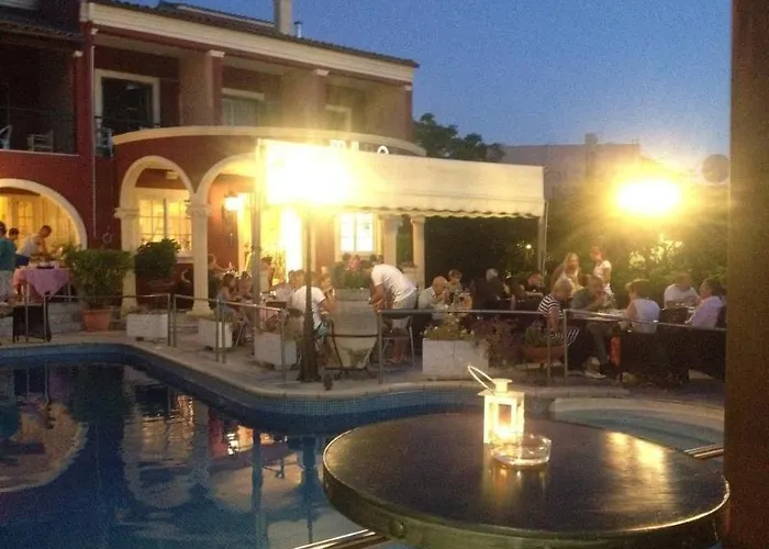 Opera Blue Corfu ホテル