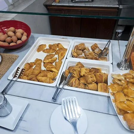 מלון Opera Blue Corfu גאוביה