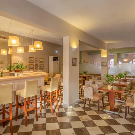 Opera Blue Corfu 4* גאוביה