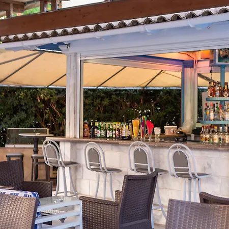 Opera Blue Corfu מלון