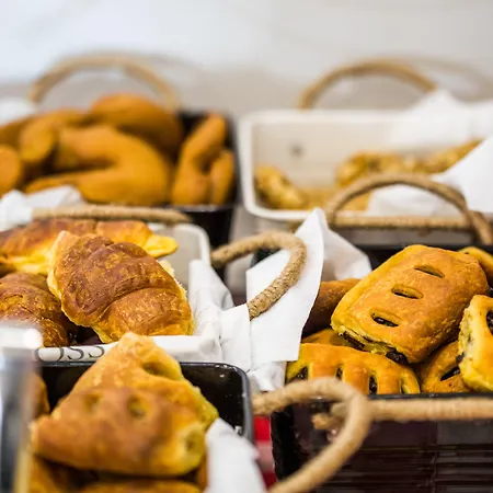 Opera Blue Corfu מלון 4*