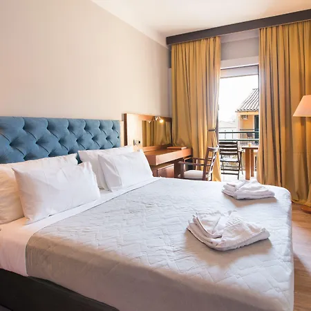 Opera Blue Corfu 4* גאוביה