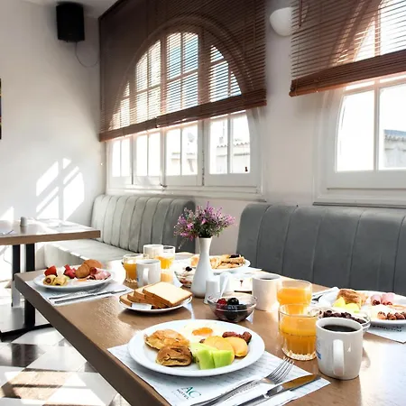 Opera Blue Corfu Szálloda Guviá